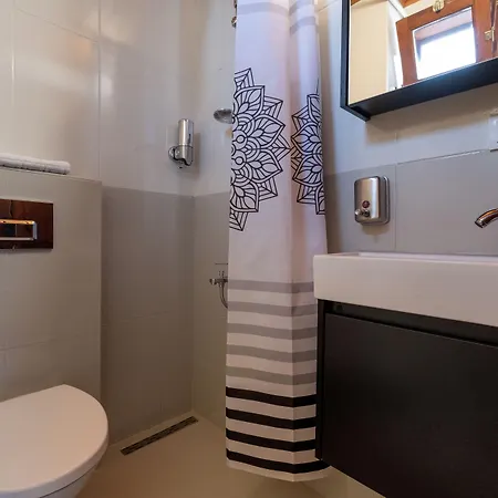 Koala Hotel *