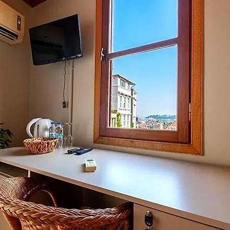 Koala Hotel *